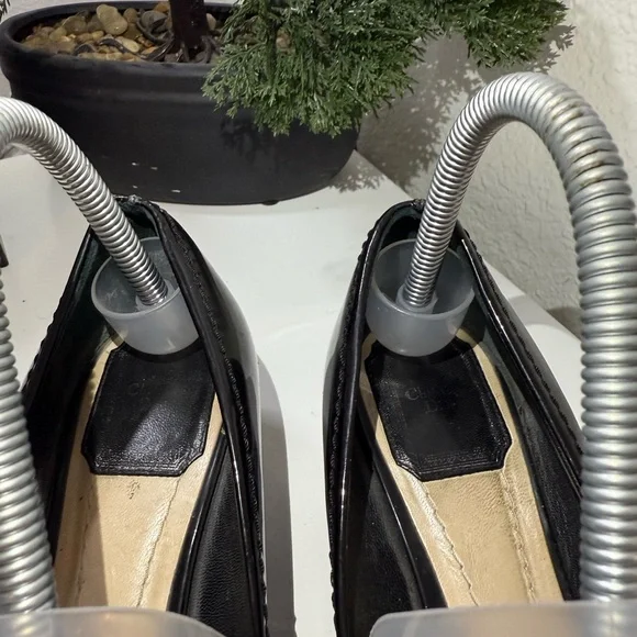 Dior Women's Black Loafers with Buckle - Picture 6 of 10